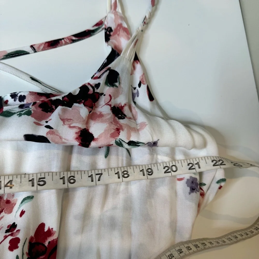 Torrid White Floral Maxi Challis Teired Dress size 2 = 18/20 - Picture 10 of 13